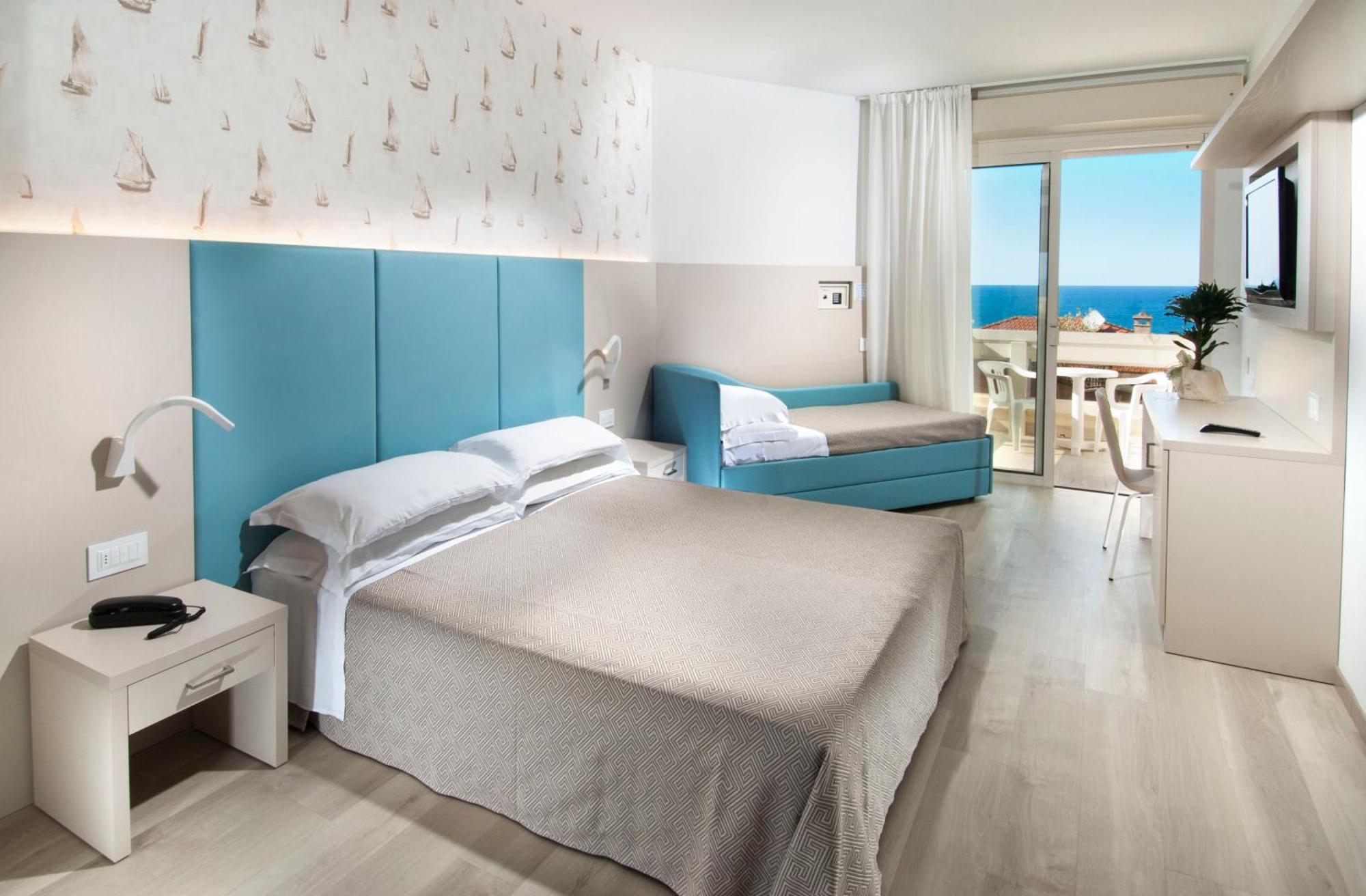 Hotel Prestige Cattolica Buitenkant foto