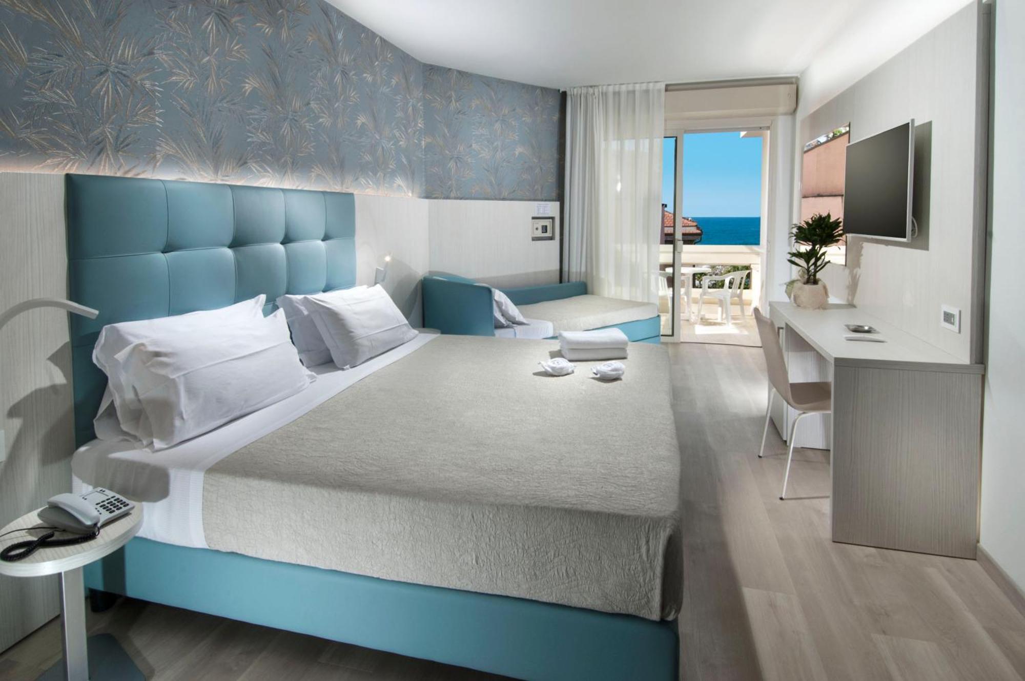 Hotel Prestige Cattolica Buitenkant foto