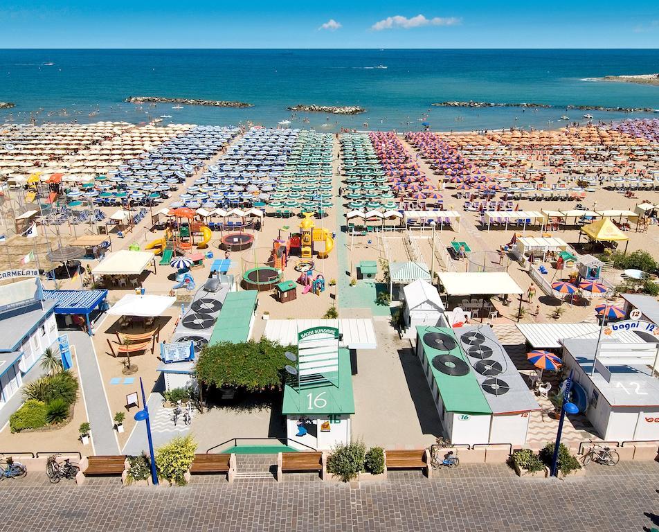 Hotel Prestige Cattolica Buitenkant foto