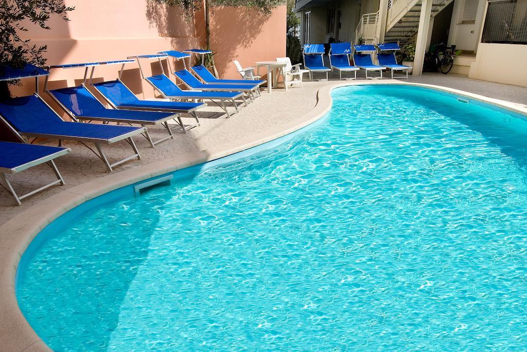Hotel Prestige Cattolica Buitenkant foto